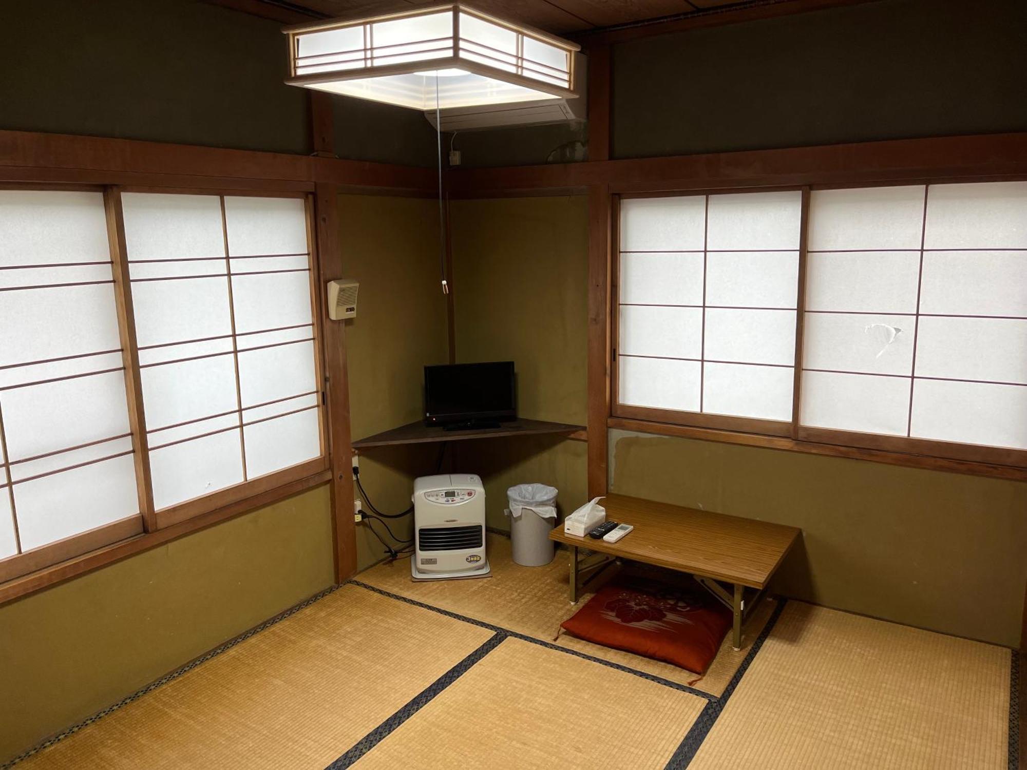 Gasthaus ふる里 Fujikawaguchiko Exterior foto