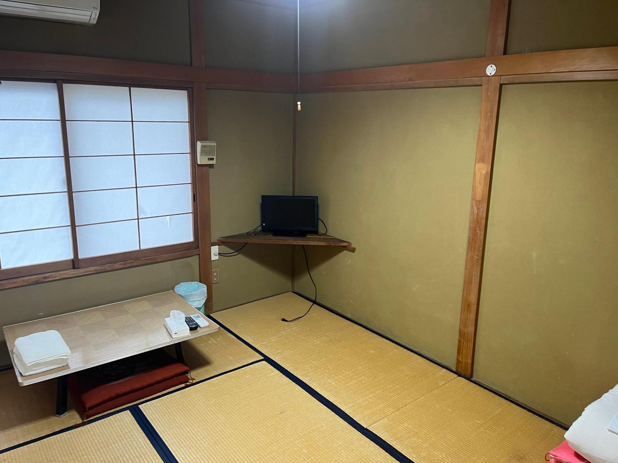 Gasthaus ふる里 Fujikawaguchiko Exterior foto