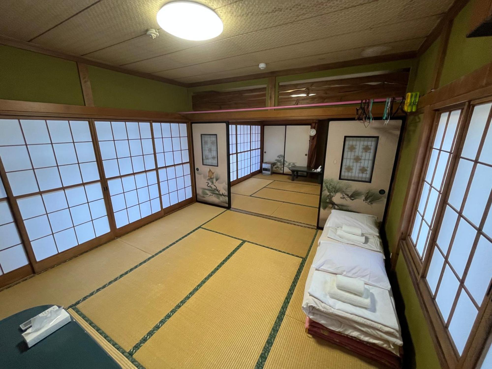 Gasthaus ふる里 Fujikawaguchiko Exterior foto
